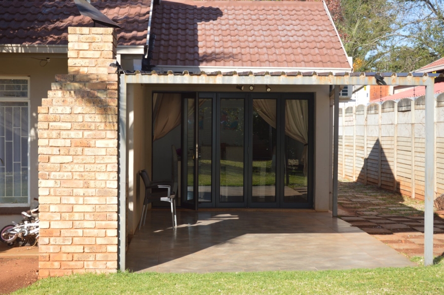 To Let 4 Bedroom Property for Rent in Doringkruin North West